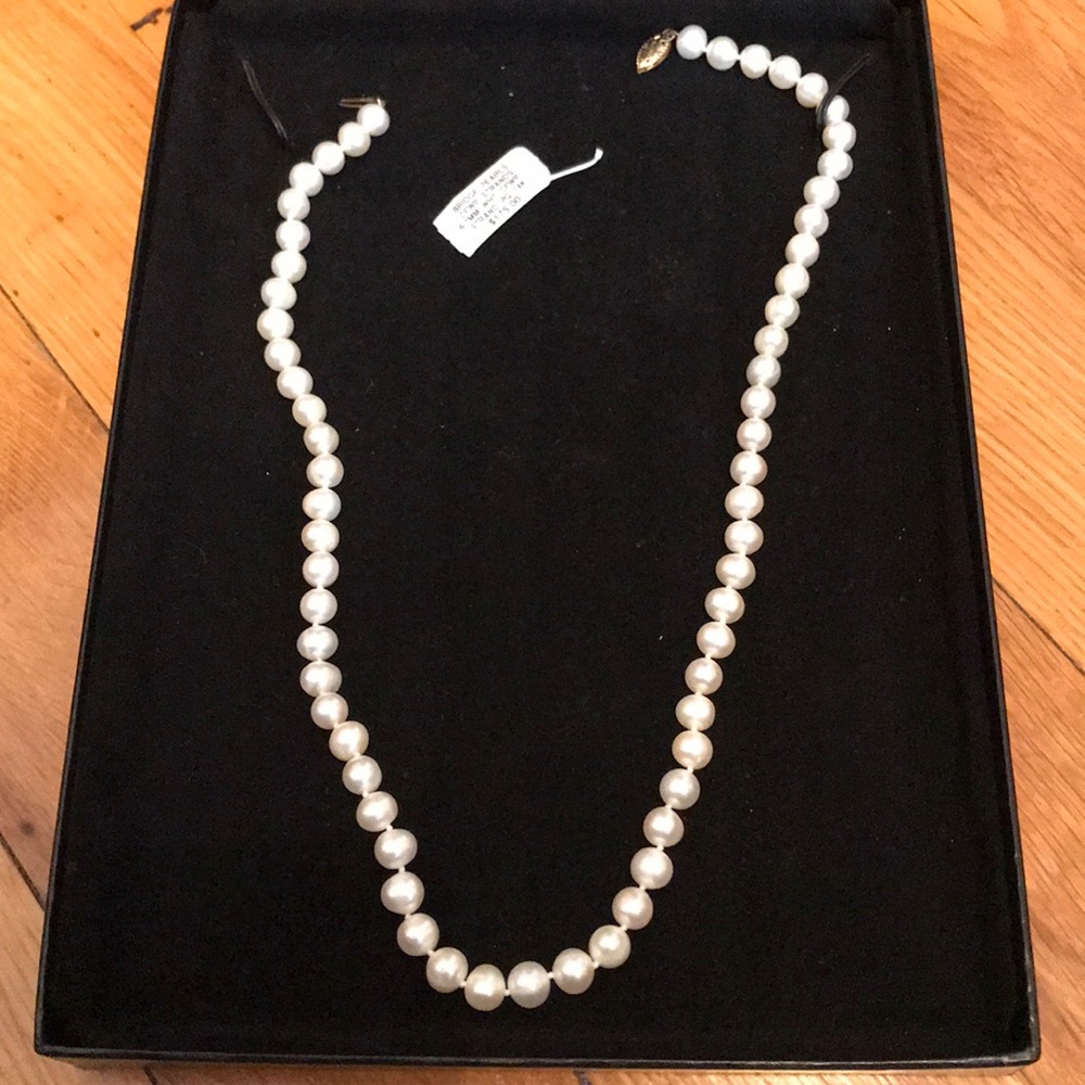 Pearl necklace